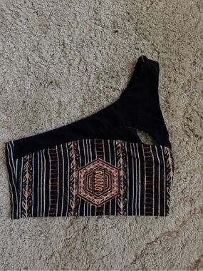 One-Shoulder Black & Peach Patterned Crop Top